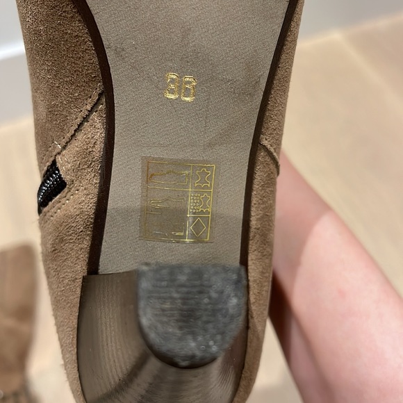 Suede leather boots with metal rivet details - Picture 4 of 15